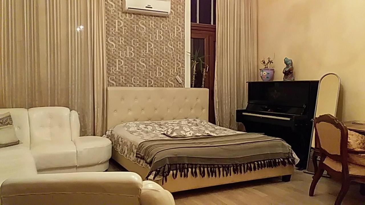 Queen' Palase Tbilisi Buitenkant foto